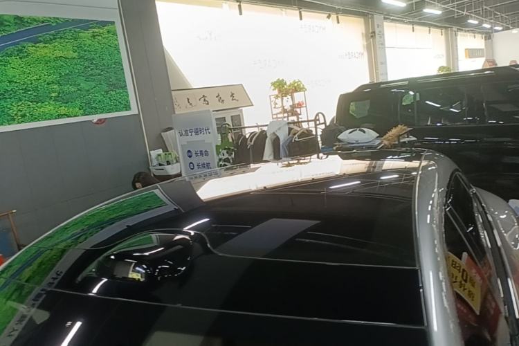 Used Xiaomi Auto YU7 2025 Ultra-Long Range All-Wheel Drive Pro Version Roof