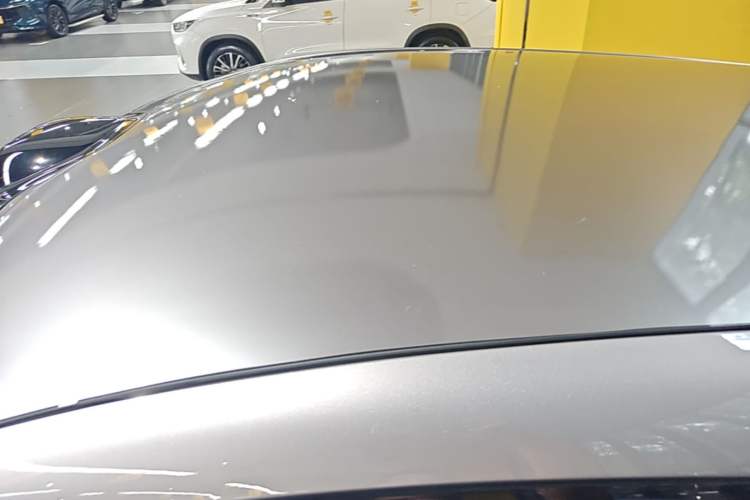 Used Xiaomi Auto YU7 2025 Ultra-Long Range Rear-Wheel Drive Version Roof