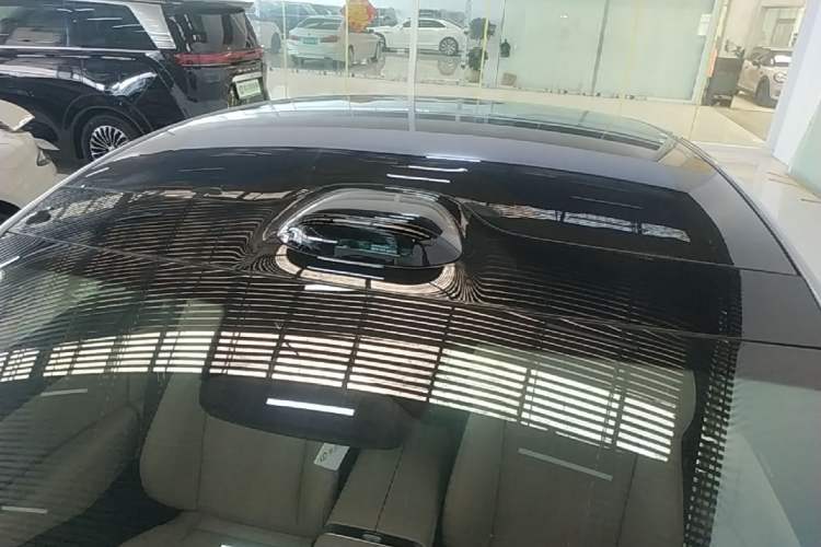 Used Xiaomi Auto YU7 2025 Ultra-Long Range High-Performance All-Wheel-Drive Max Edition Roof