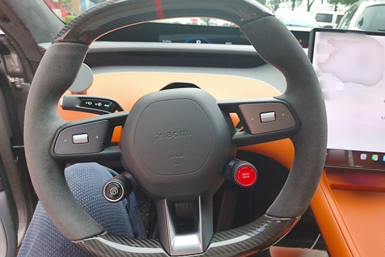 Used Xiaomi Auto YU7 2025 Ultra-Long Range High-Performance All-Wheel-Drive Max Edition Steering Wheel