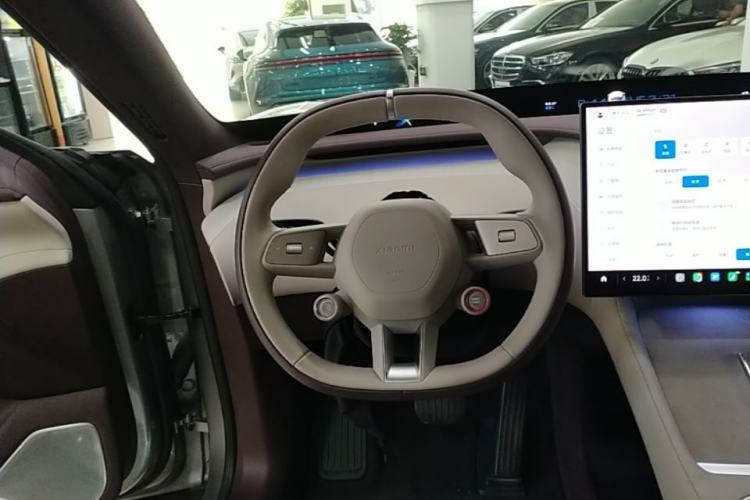 Used Xiaomi Auto YU7 2025 Ultra-Long Range Rear-Wheel Drive Version Steering Wheel