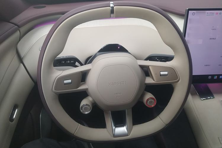 Used Xiaomi Auto YU7 2025 Ultra-Long Range Rear-Wheel Drive Version Steering Wheel