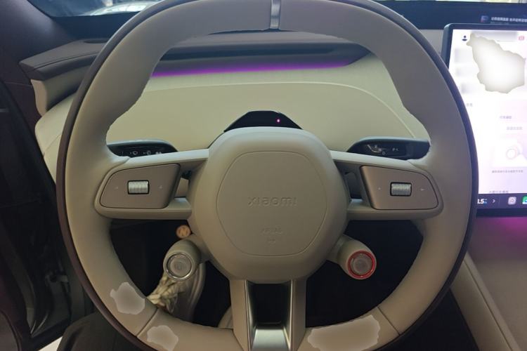 Used Xiaomi Auto YU7 2025 Ultra-Long Range Rear-Wheel Drive Version Steering Wheel