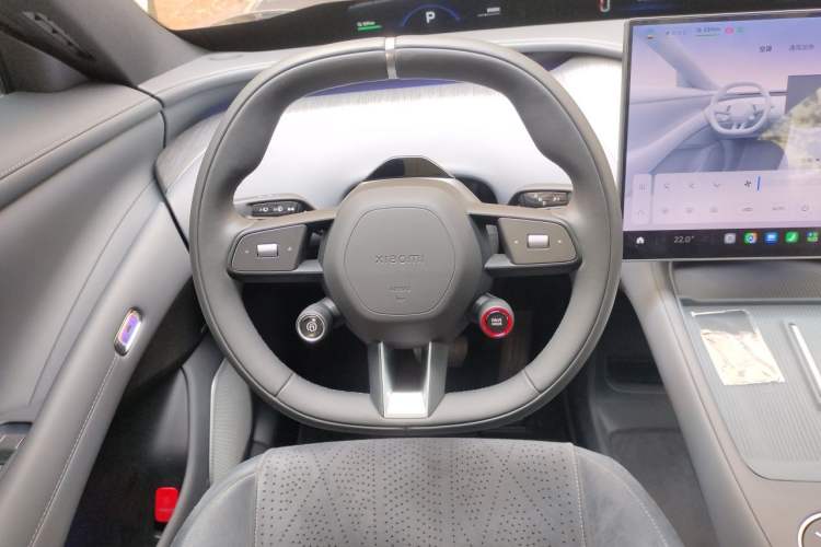 Used Xiaomi Auto YU7 2025 Ultra-Long Range Rear-Wheel Drive Version Steering Wheel