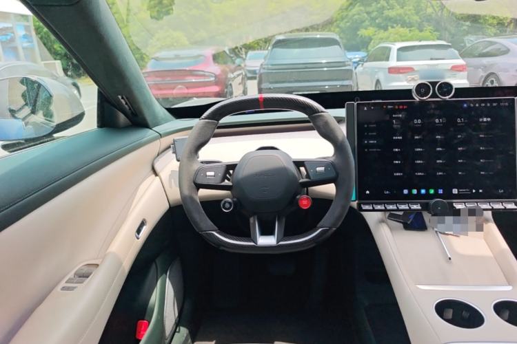 Used Xiaomi Auto YU7 2025 Ultra-Long Range High-Performance All-Wheel-Drive Max Edition Steering Wheel