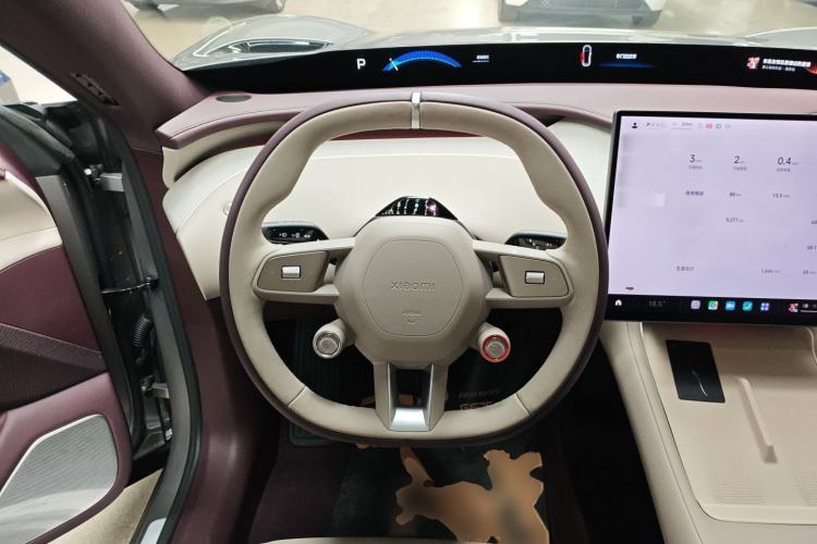 Used Xiaomi Auto YU7 2025 Ultra-Long Range Rear-Wheel Drive Version Steering Wheel