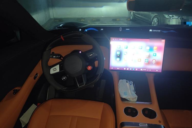 Used Xiaomi Auto YU7 2025 Ultra-Long Range High-Performance All-Wheel-Drive Max Edition Steering Wheel