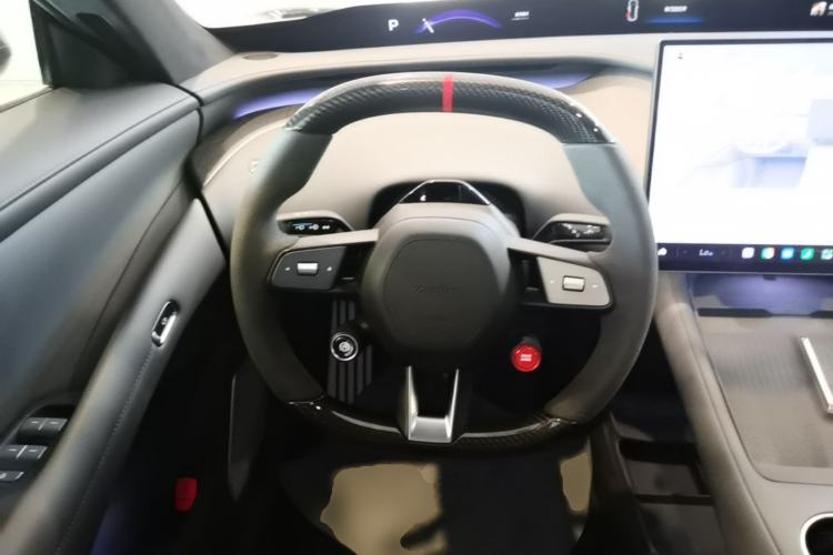 Used Xiaomi Auto YU7 2025 Ultra-Long Range High-Performance All-Wheel-Drive Max Edition Steering Wheel