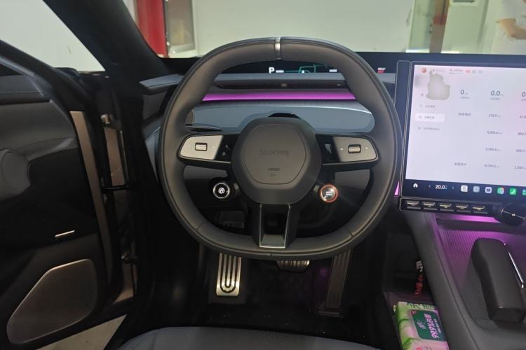Used Xiaomi Auto YU7 2025 Ultra-Long Range Rear-Wheel Drive Version Steering Wheel