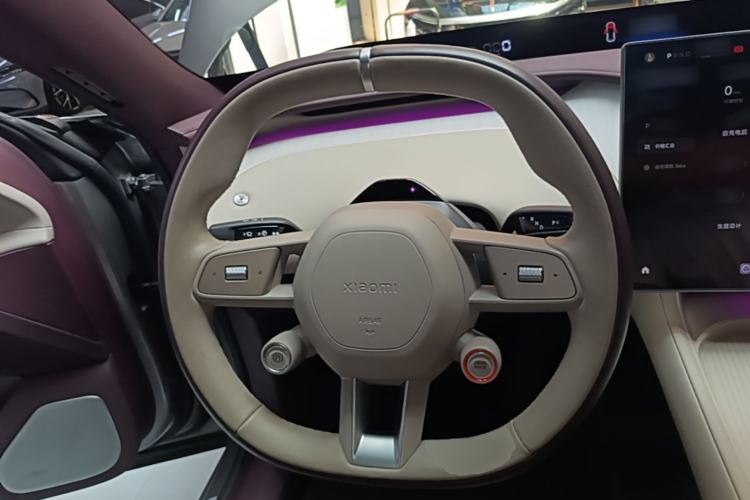 Used Xiaomi Auto YU7 2025 Ultra-Long Range Rear-Wheel Drive Version Steering Wheel