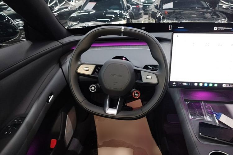 Used Xiaomi Auto YU7 2025 Ultra-Long Range Rear-Wheel Drive Version Steering Wheel