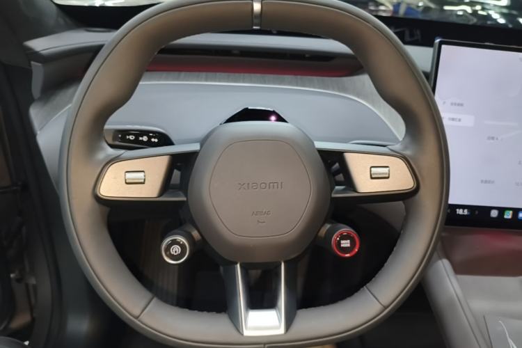 Used Xiaomi Auto YU7 2025 Ultra-Long Range High-Performance All-Wheel-Drive Max Edition Steering Wheel