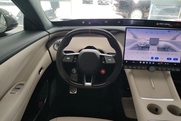 Used Xiaomi Auto YU7 2025 Ultra-Long Range High-Performance All-Wheel-Drive Max Edition Steering Wheel