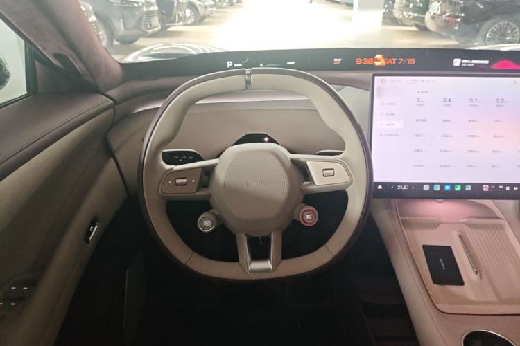 Used Xiaomi Auto YU7 2025 Ultra-Long Range High-Performance All-Wheel-Drive Max Edition Steering Wheel