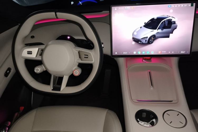 Used Xiaomi Auto YU7 2025 Ultra-Long Range High-Performance All-Wheel-Drive Max Edition Steering Wheel