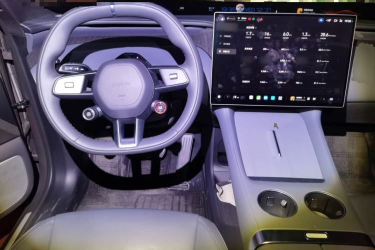 Used Xiaomi Auto YU7 2025 Ultra-Long Range All-Wheel Drive Pro Version Steering Wheel