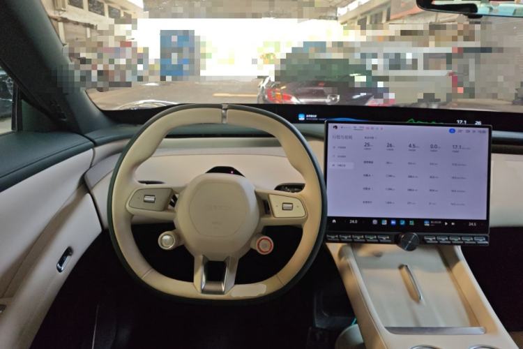 Used Xiaomi Auto YU7 2025 Ultra-Long Range Rear-Wheel Drive Version Steering Wheel