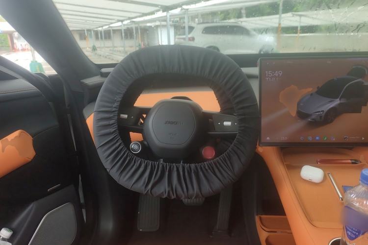 Used Xiaomi Auto YU7 2025 Ultra-Long Range High-Performance All-Wheel-Drive Max Edition Steering Wheel