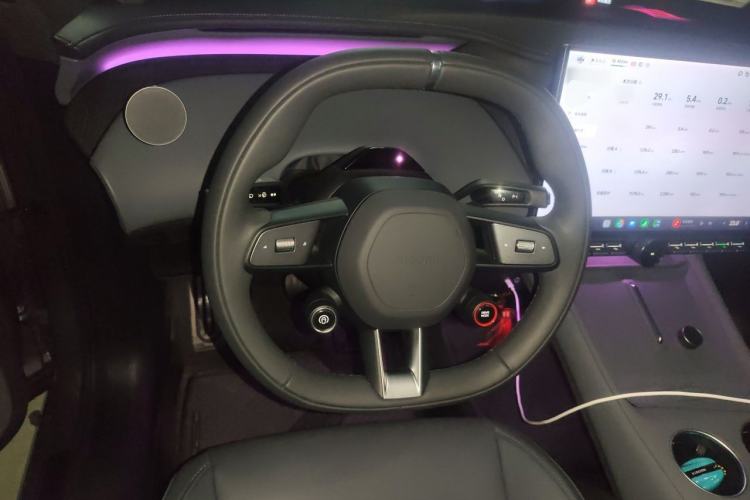 Used Xiaomi Auto YU7 2025 Ultra-Long Range High-Performance All-Wheel-Drive Max Edition Steering Wheel