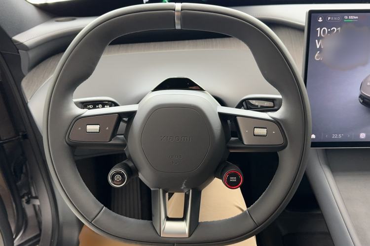 Used Xiaomi Auto YU7 2025 Ultra-Long Range Rear-Wheel Drive Version Steering Wheel