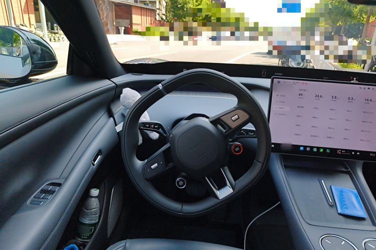 Used Xiaomi Auto YU7 2025 Ultra-Long Range Rear-Wheel Drive Version Steering Wheel