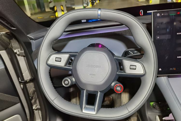 Used Xiaomi Auto YU7 2025 Ultra-Long Range Rear-Wheel Drive Version Steering Wheel