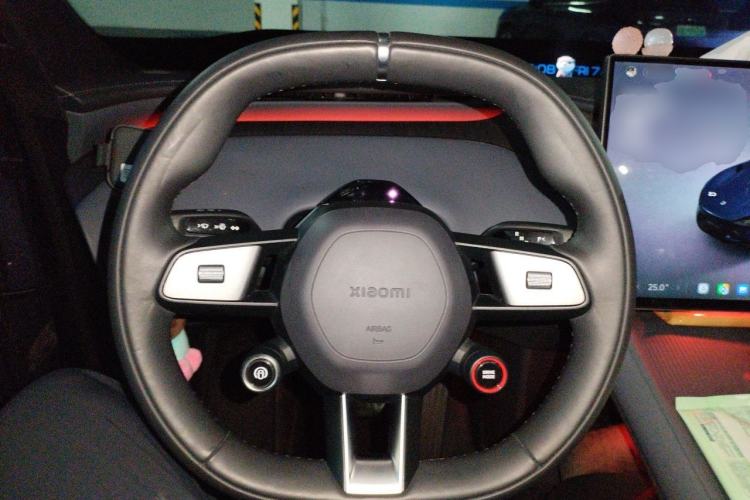 Used Xiaomi Auto YU7 2025 Ultra-Long Range Rear-Wheel Drive Version Steering Wheel