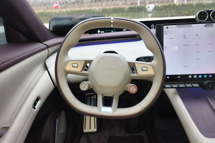 Used Xiaomi Auto YU7 2025 Ultra-Long Range Rear-Wheel Drive Version Steering Wheel