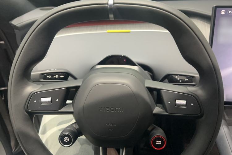 Used Xiaomi Auto YU7 2025 Ultra-Long Range Rear-Wheel Drive Version Steering Wheel