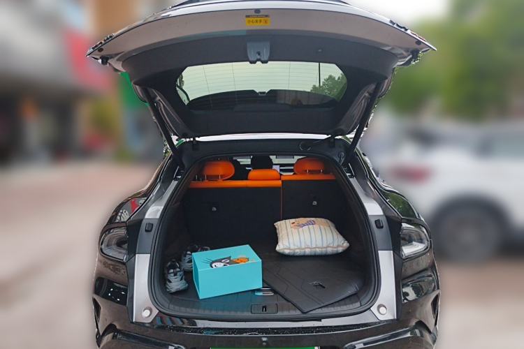 Used Xiaomi Auto YU7 2025 Ultra-Long Range High-Performance All-Wheel-Drive Max Edition Trunk