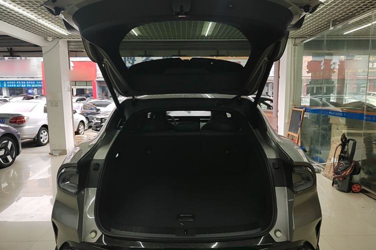 Used Xiaomi Auto YU7 2025 Ultra-Long Range Rear-Wheel Drive Version Trunk
