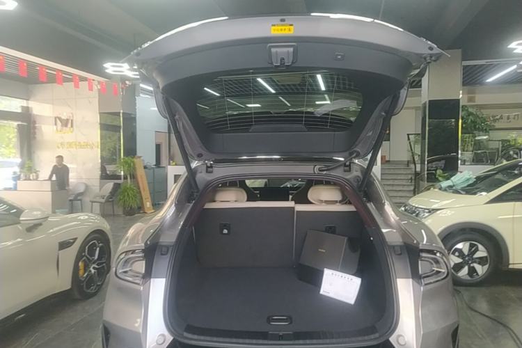 Used Xiaomi Auto YU7 2025 Ultra-Long Range Rear-Wheel Drive Version Trunk