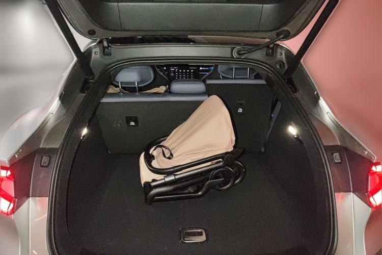 Used Xiaomi Auto YU7 2025 Ultra-Long Range High-Performance All-Wheel-Drive Max Edition Trunk