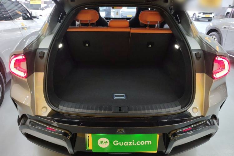 Used Xiaomi Auto YU7 2025 Ultra-Long Range High-Performance All-Wheel-Drive Max Edition Trunk