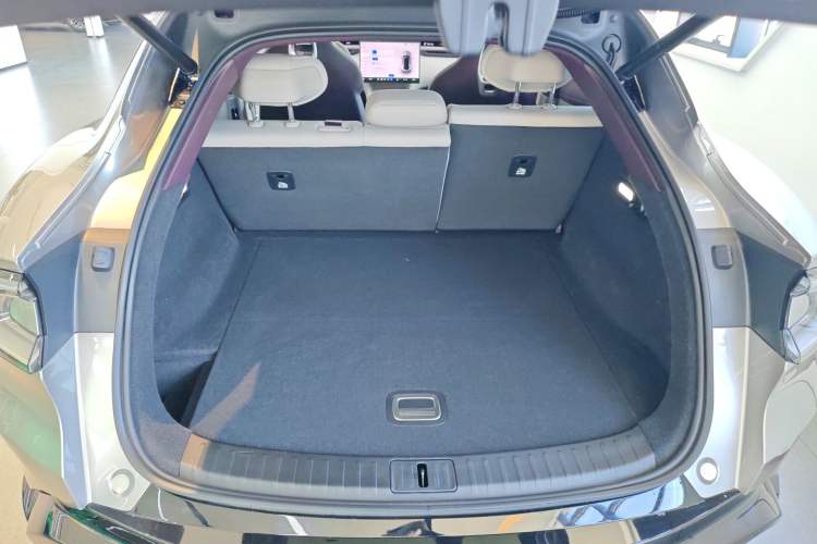 Used Xiaomi Auto YU7 2025 Ultra-Long Range All-Wheel Drive Pro Version Trunk