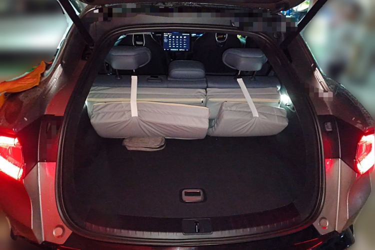 Used Xiaomi Auto YU7 2025 Ultra-Long Range Rear-Wheel Drive Version Trunk