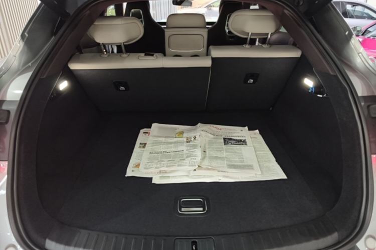 Used Xiaomi Auto YU7 2025 Ultra-Long Range High-Performance All-Wheel-Drive Max Edition Trunk