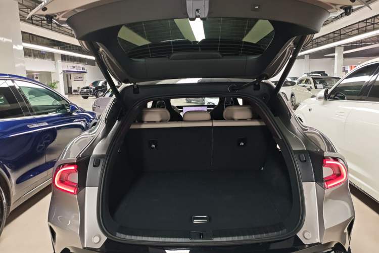 Used Xiaomi Auto YU7 2025 Ultra-Long Range Rear-Wheel Drive Version Trunk