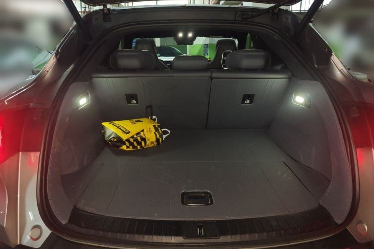 Used Xiaomi Auto YU7 2025 Ultra-Long Range All-Wheel Drive Pro Version Trunk