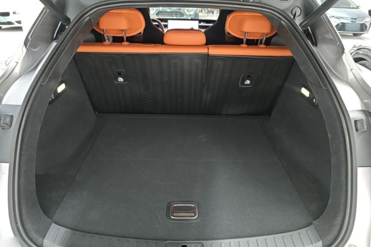 Used Xiaomi Auto YU7 2025 Ultra-Long Range High-Performance All-Wheel-Drive Max Edition Trunk
