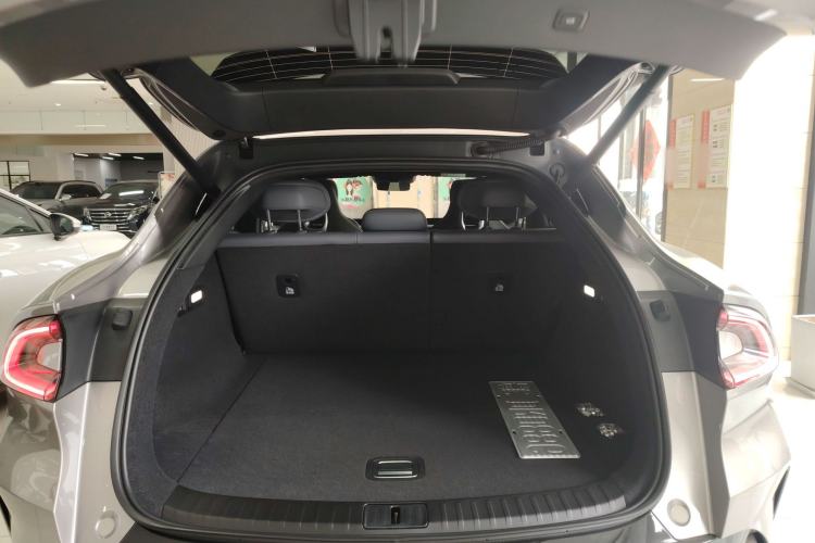 Used Xiaomi Auto YU7 2025 Ultra-Long Range All-Wheel Drive Pro Version Trunk
