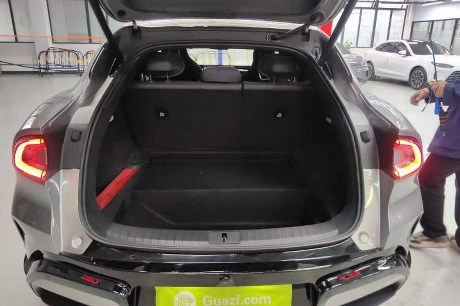 Used Xiaomi Auto YU7 2025 Ultra-Long Range All-Wheel Drive Pro Version Trunk