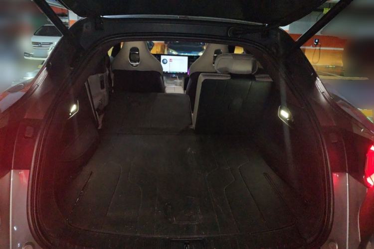 Used Xiaomi Auto YU7 2025 Ultra-Long Range Rear-Wheel Drive Version Trunk