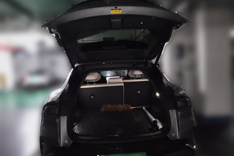 Used Xiaomi Auto YU7 2025 Ultra-Long Range High-Performance All-Wheel-Drive Max Edition Trunk