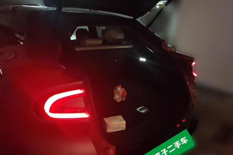 Used Xiaomi Auto YU7 2025 Ultra-Long Range High-Performance All-Wheel-Drive Max Edition Trunk