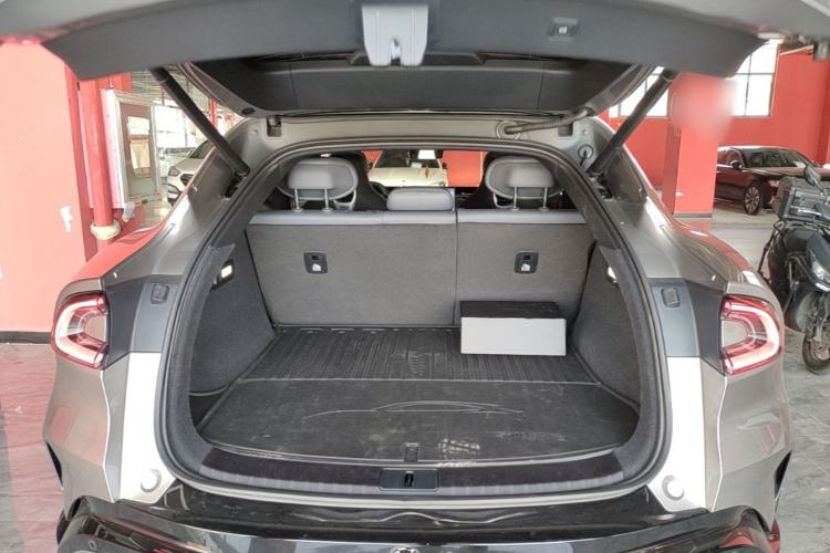 Used Xiaomi Auto YU7 2025 Ultra-Long Range All-Wheel Drive Pro Version Trunk
