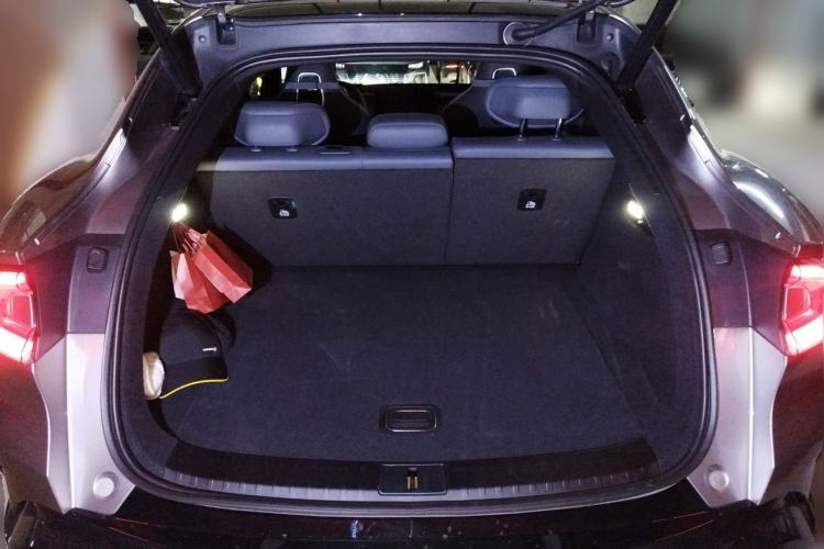 Used Xiaomi Auto YU7 2025 Ultra-Long Range Rear-Wheel Drive Version Trunk