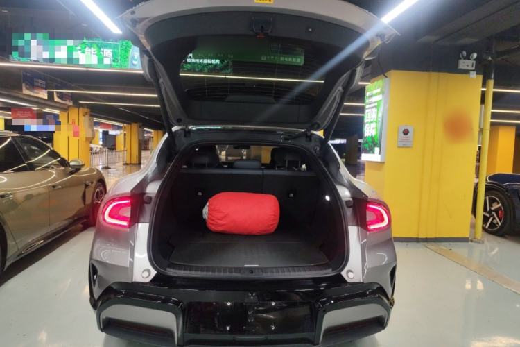 Used Xiaomi Auto YU7 2025 Ultra-Long Range High-Performance All-Wheel-Drive Max Edition Trunk