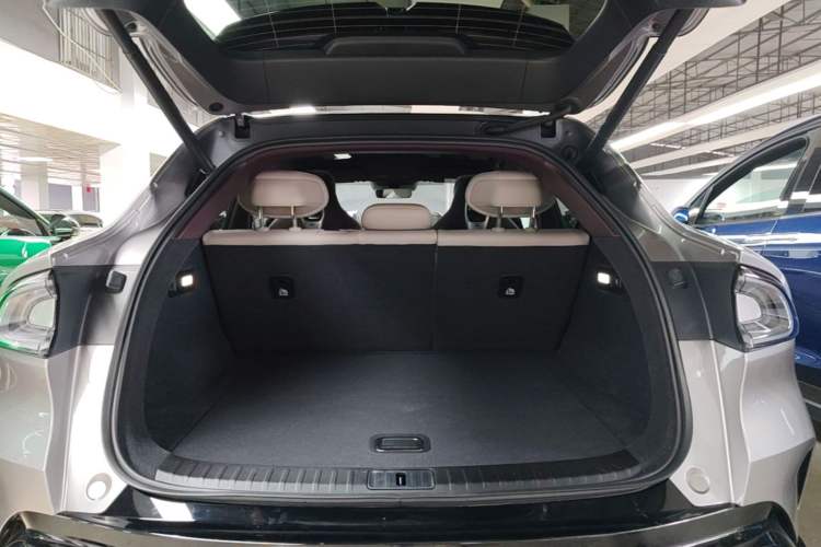 Used Xiaomi Auto YU7 2025 Ultra-Long Range All-Wheel Drive Pro Version Trunk
