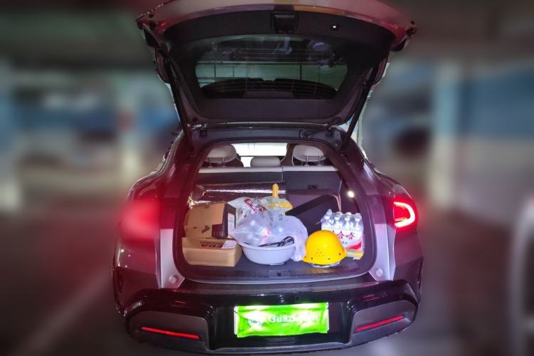 Used Xiaomi Auto YU7 2025 Ultra-Long Range High-Performance All-Wheel-Drive Max Edition Trunk